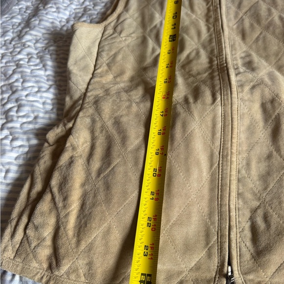 Ann Taylor leather Beige Quilted Vest - Picture 5 of 6